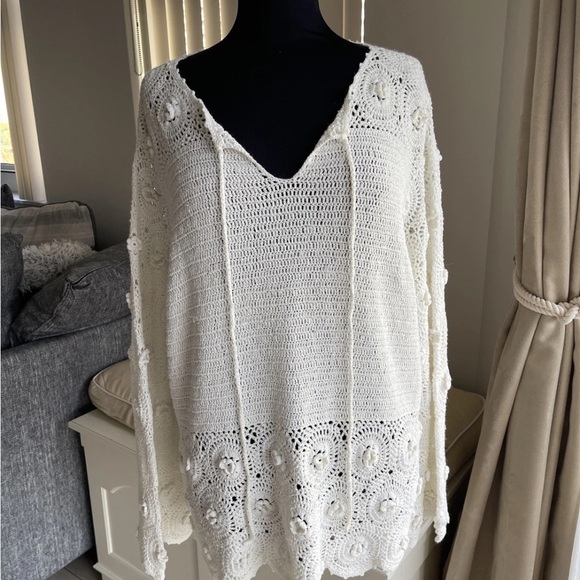 Josephine Chaus Sweaters - Josephine CHAUS boho Flower Knit Crochet WHITE SWEATER PULLOVER  SIZE 2